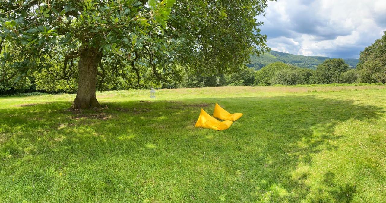 Black Mountains Glamping Hotel Абъргавени Екстериор снимка