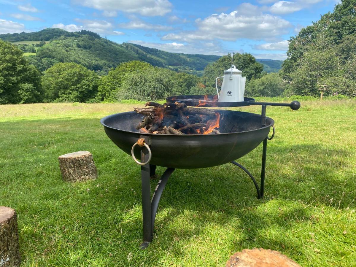 Black Mountains Glamping Hotel Абъргавени Екстериор снимка